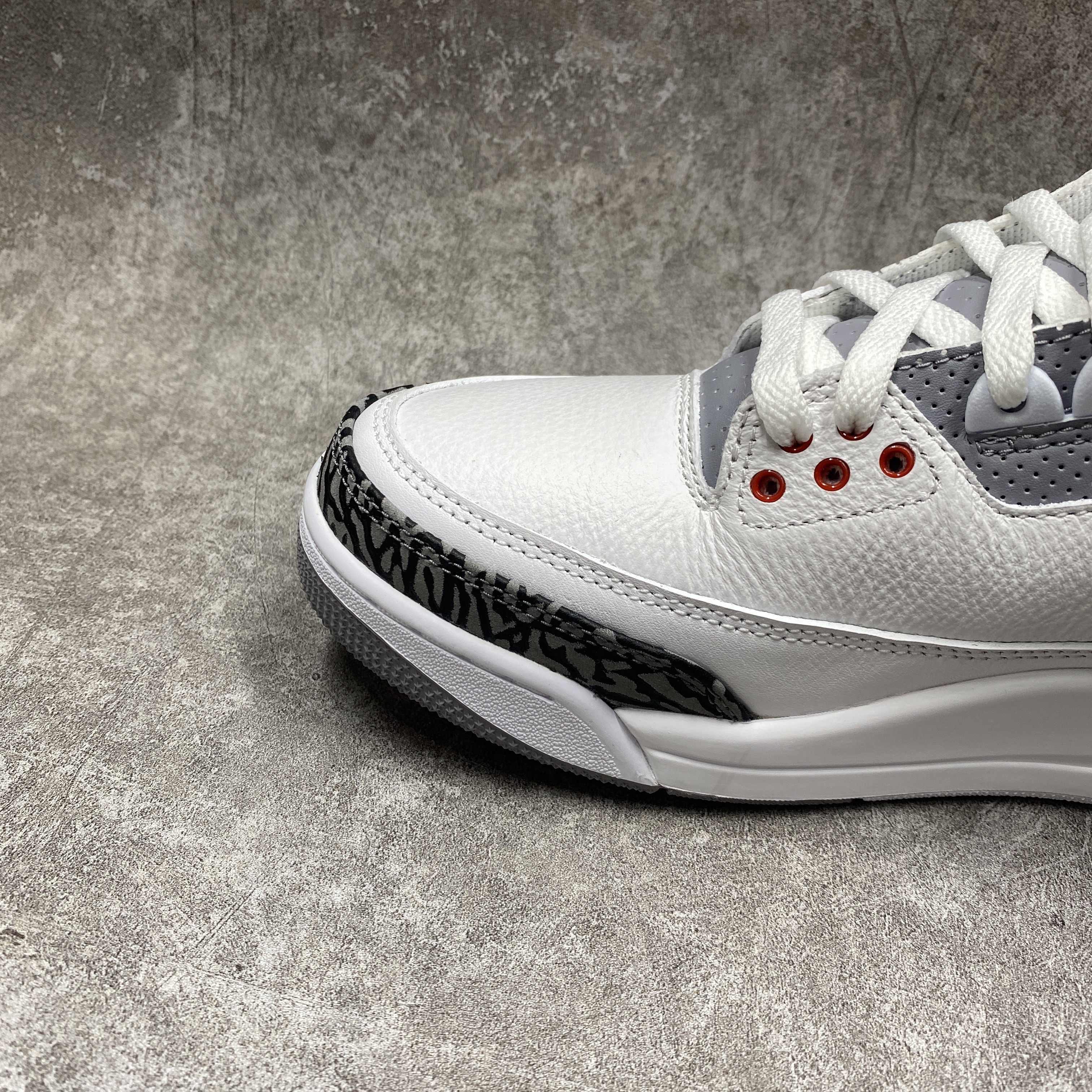 Air Jordan 3 OG “Fire Red” 2022