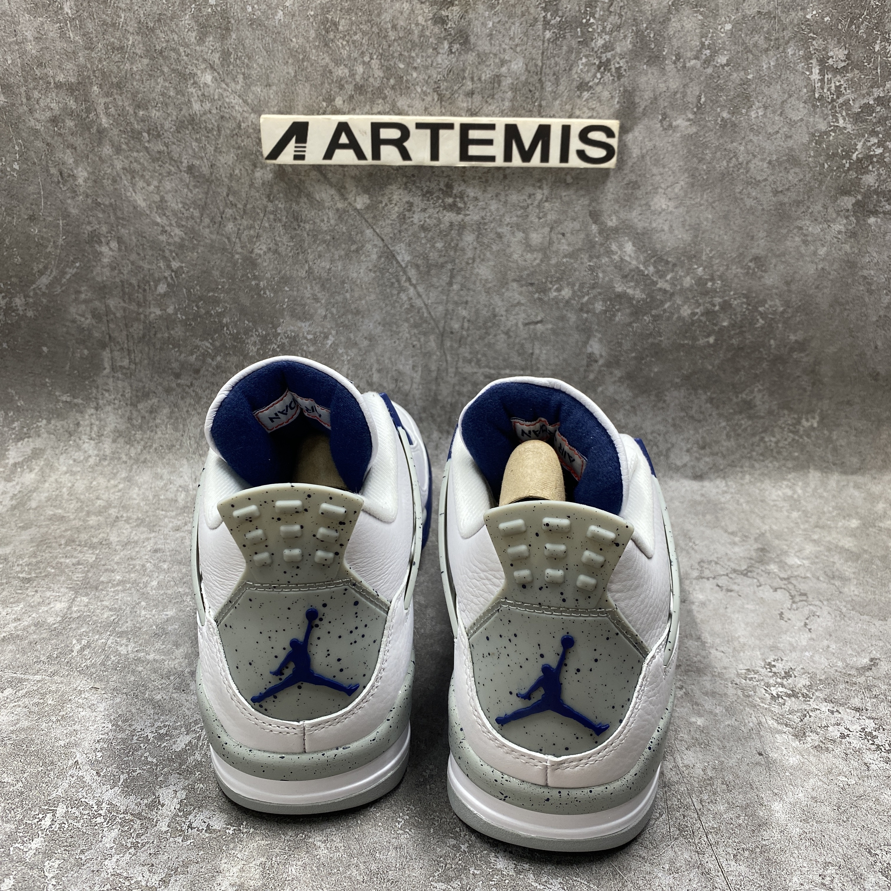 Air Jordan 4 Retro
