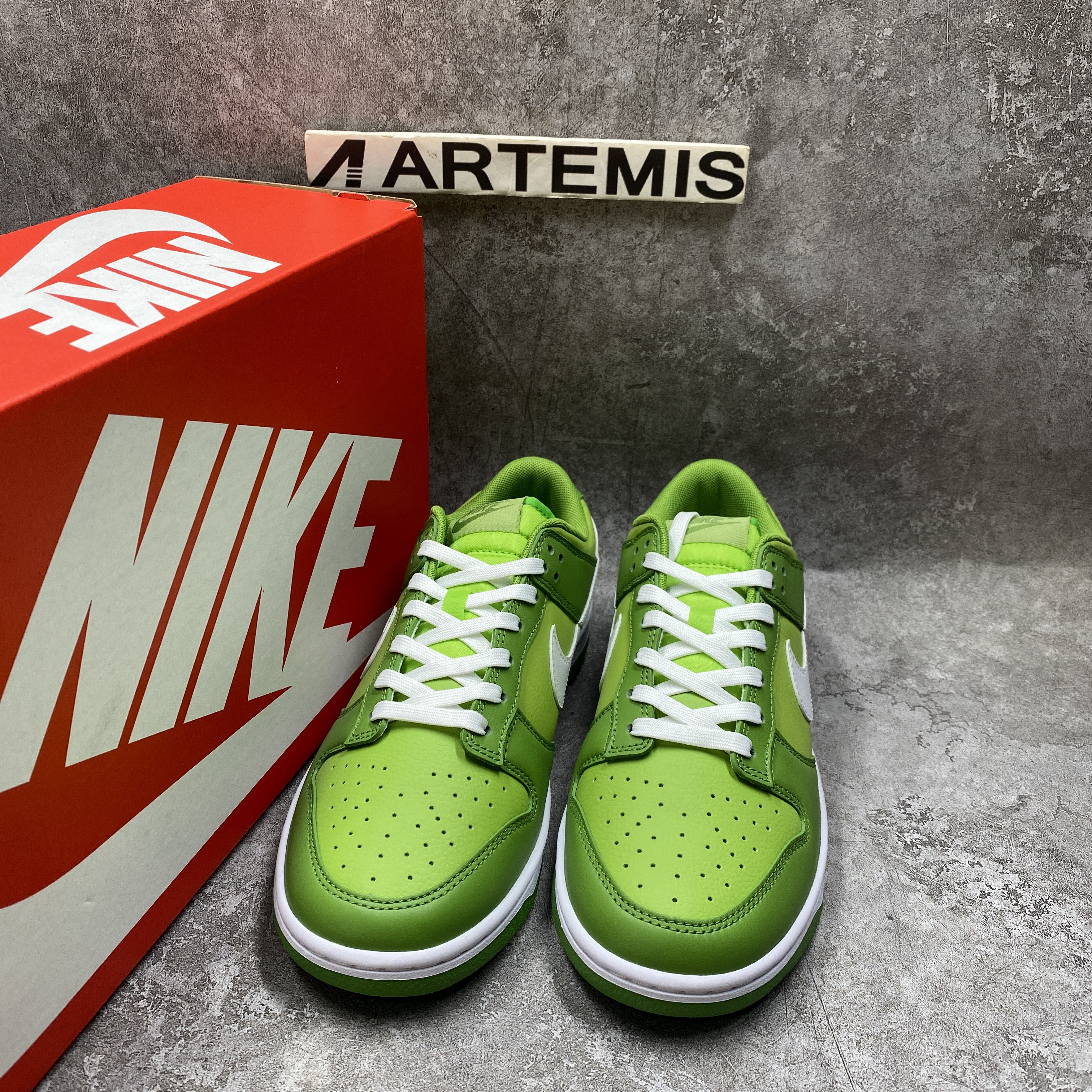 Nike Dunk Low Chlorophyll