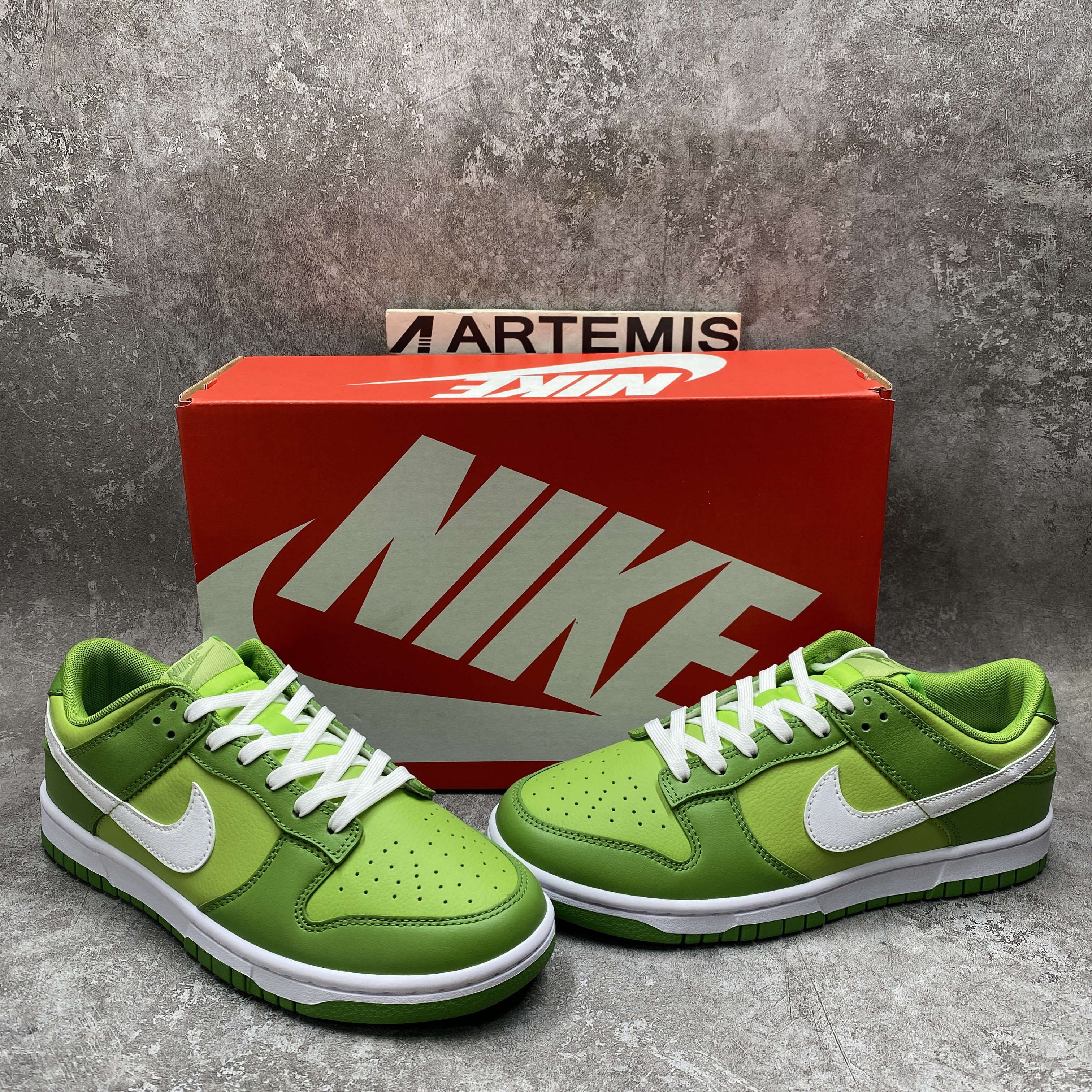 Nike Dunk Low Chlorophyll