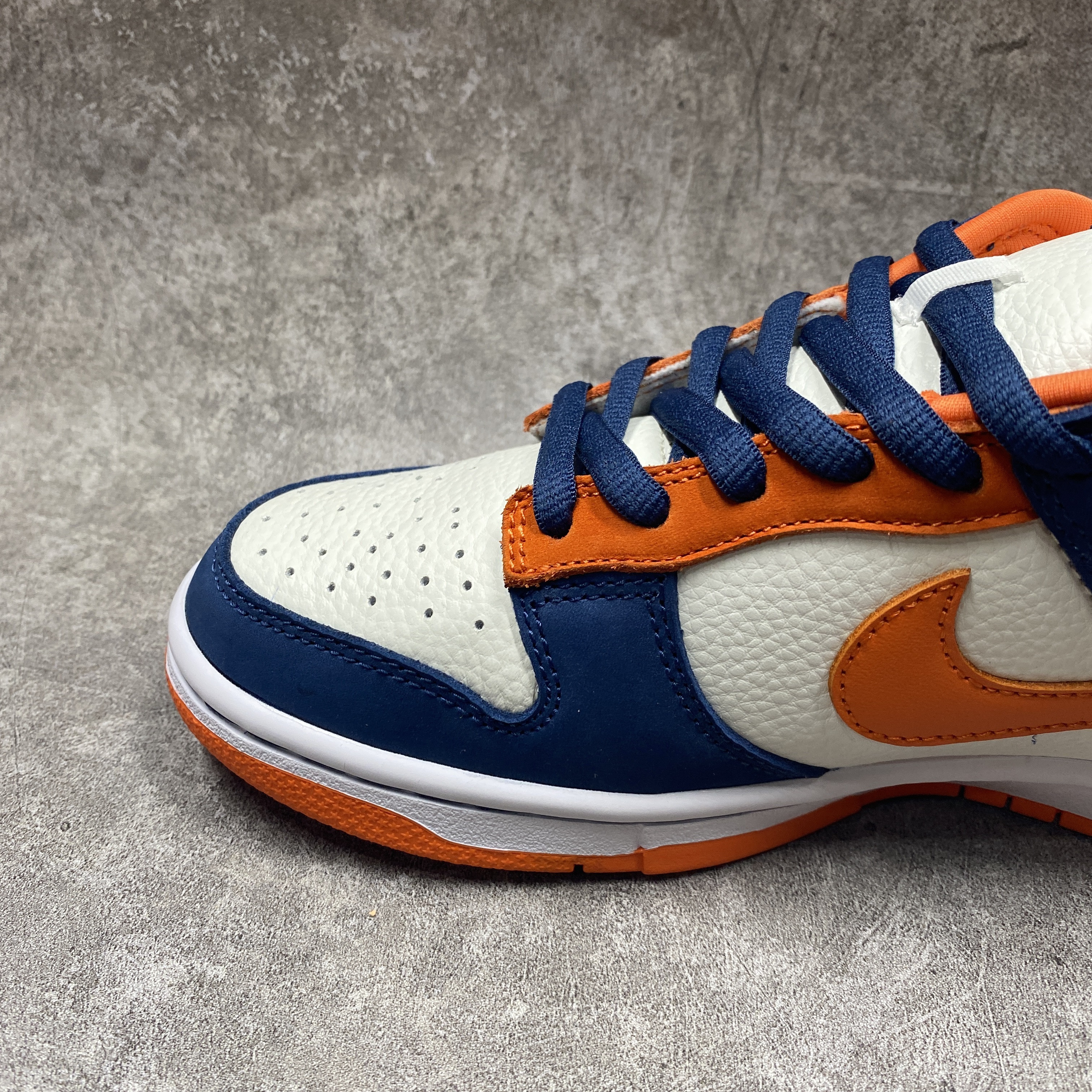 Nike SB Dunk Low Pro Broncos
