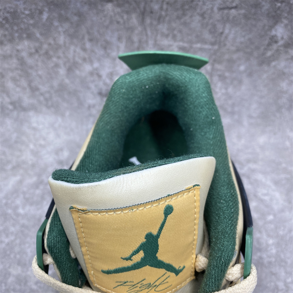 AIR JORDAN 4 RETRO 2024