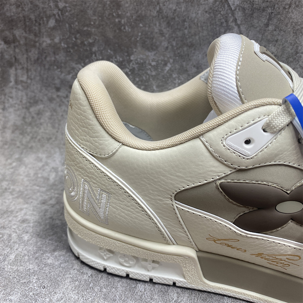 UA LV Trainer Sneaker