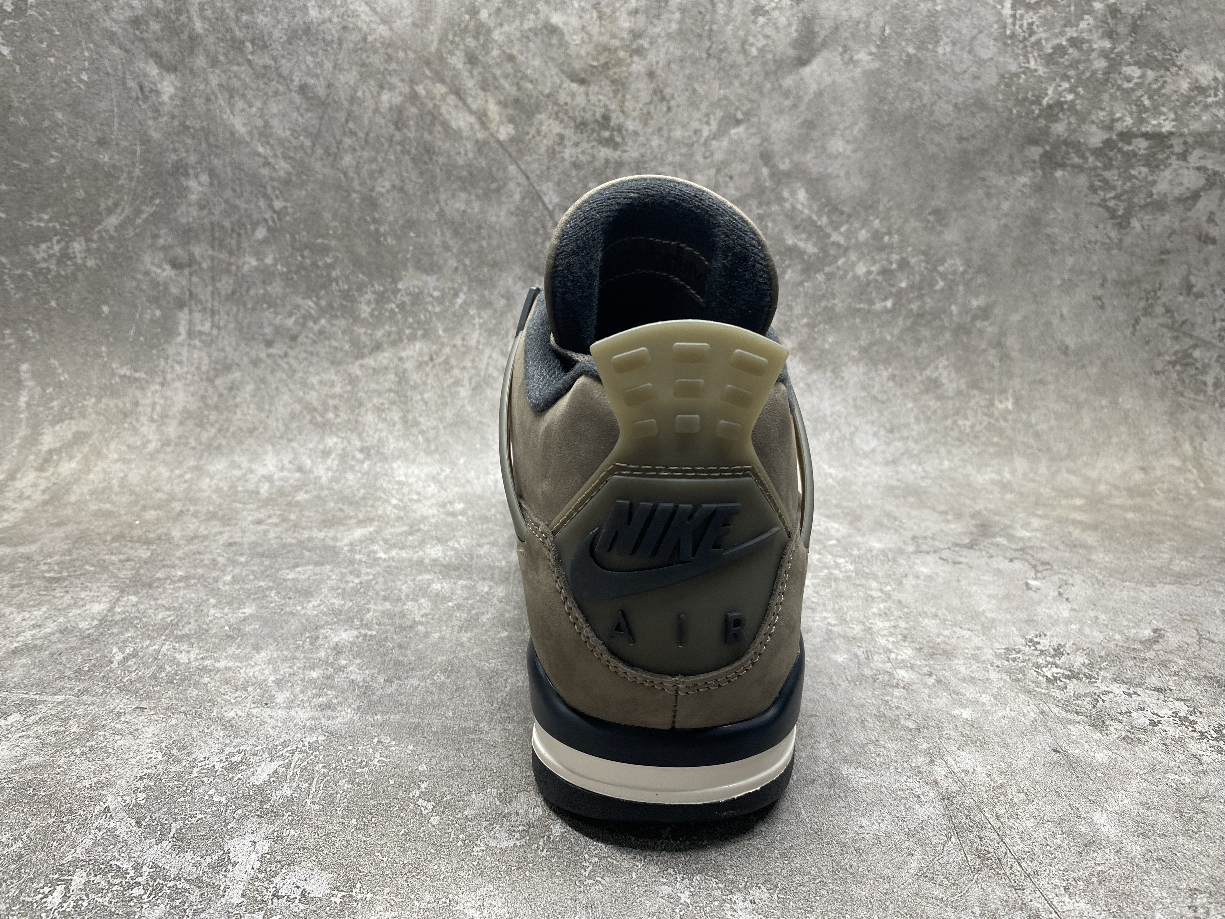 UA Air Jordan 4 Retro