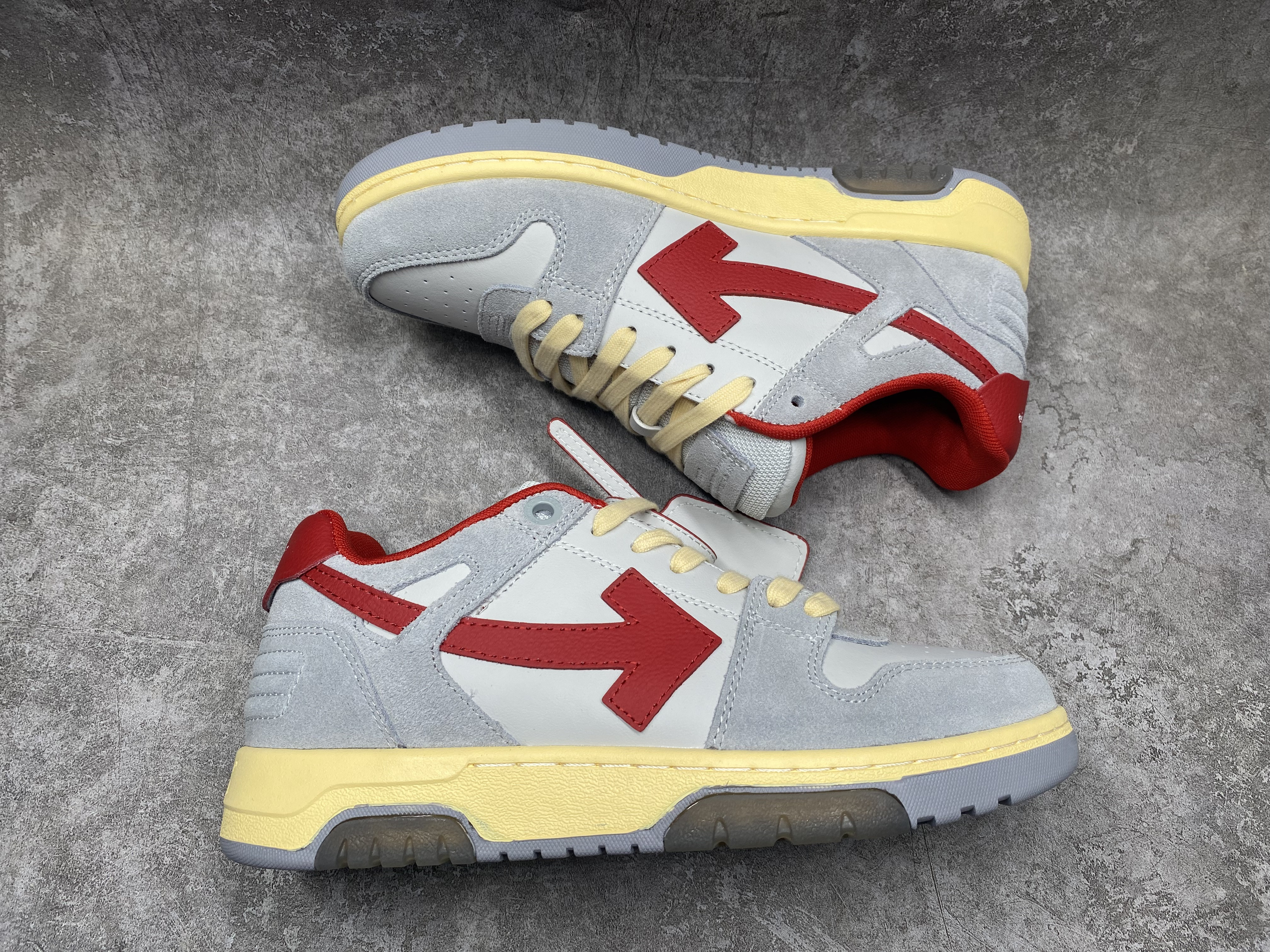 UA OFF-WHITE OUT OF OFFICE LOW