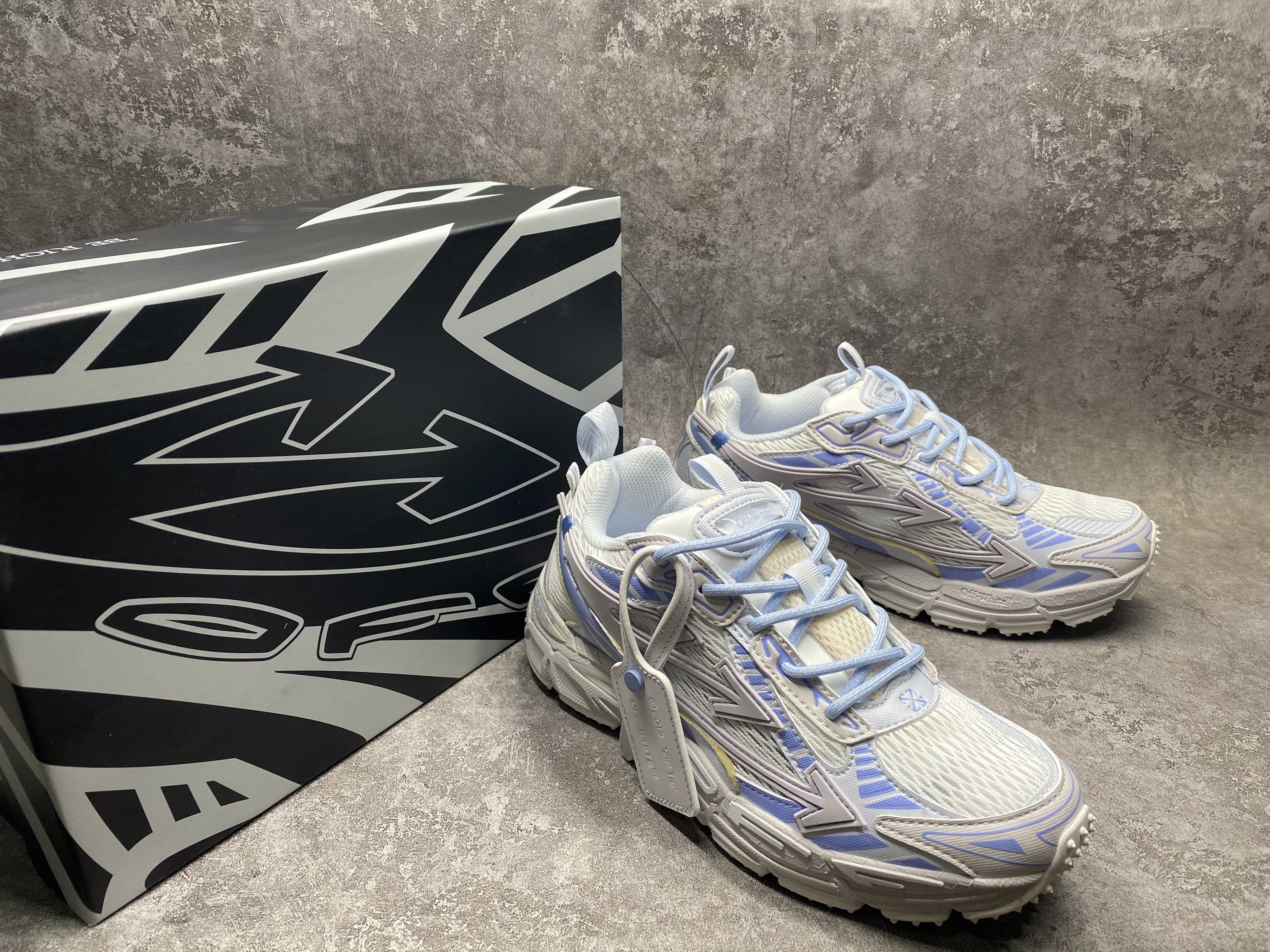 UA Off-White "BE RIGHT BACK"