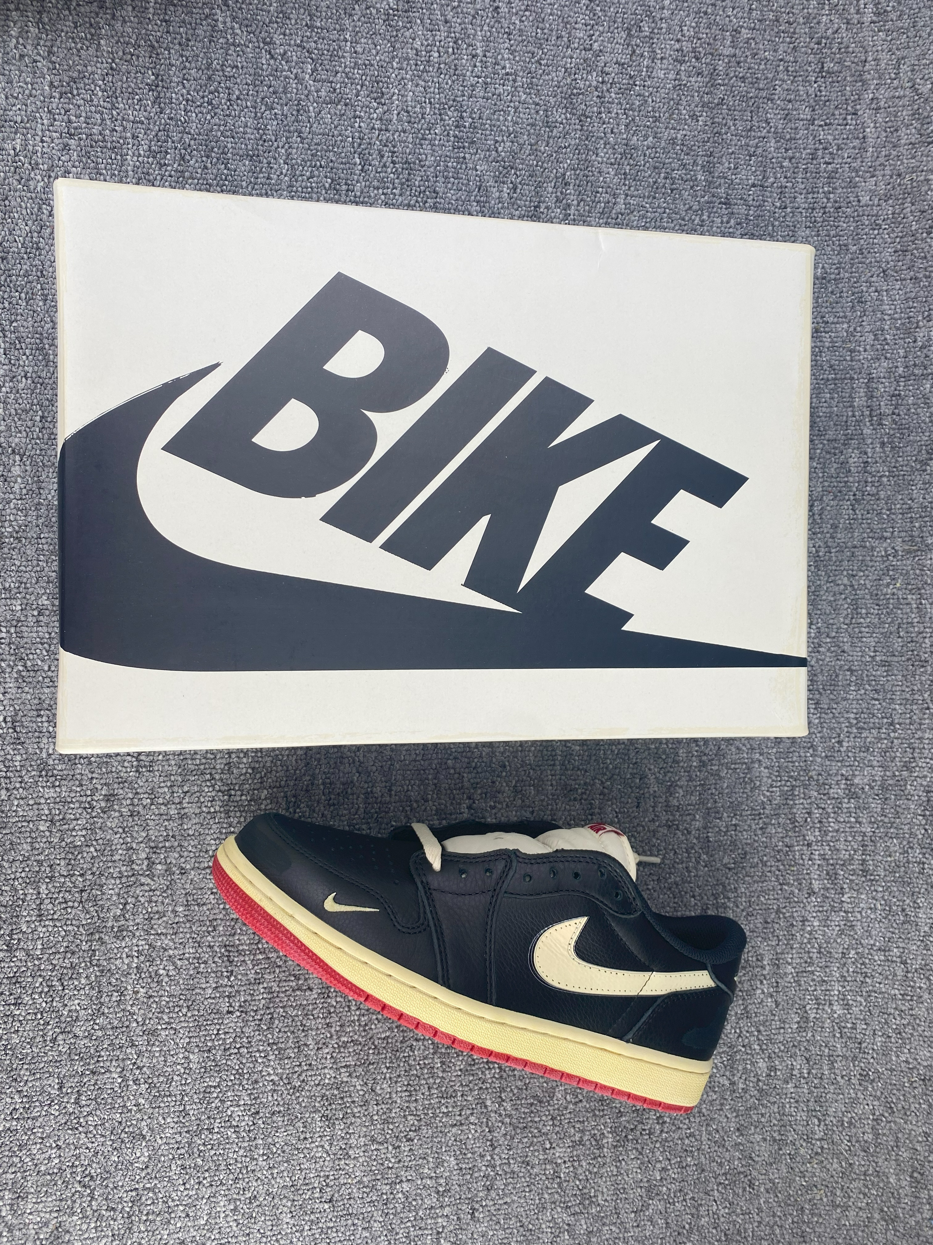 UA Jordan 1 Retro Low OG