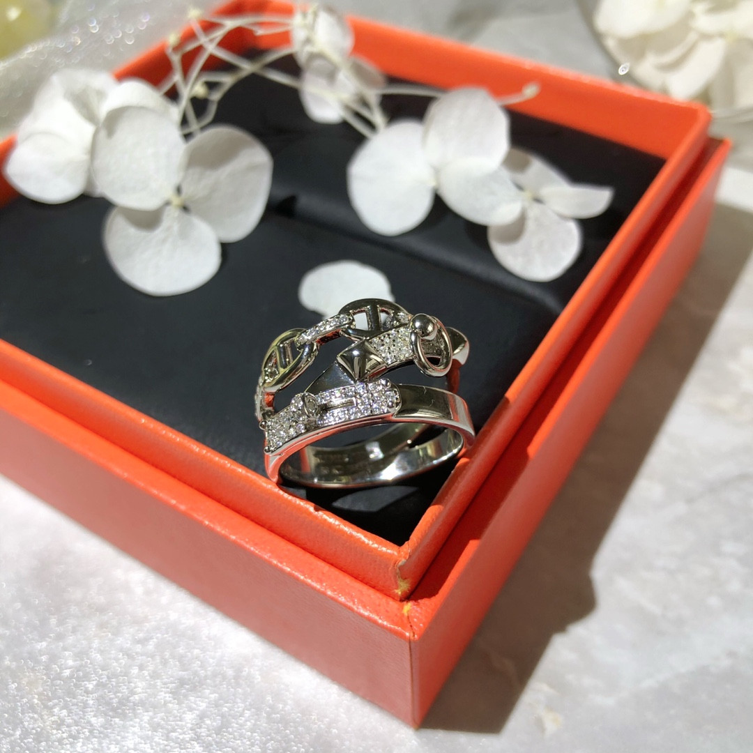 H**me5 belt buckle ring