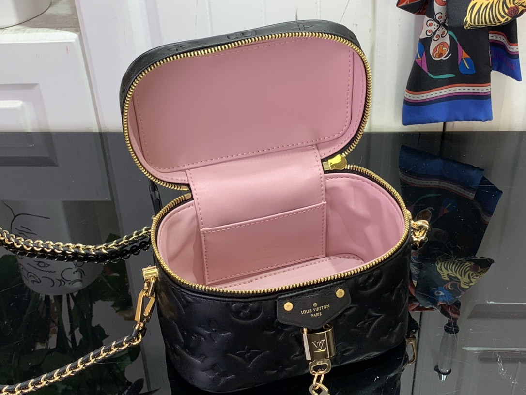 LV Vanity PM M25123 19x13x11cm