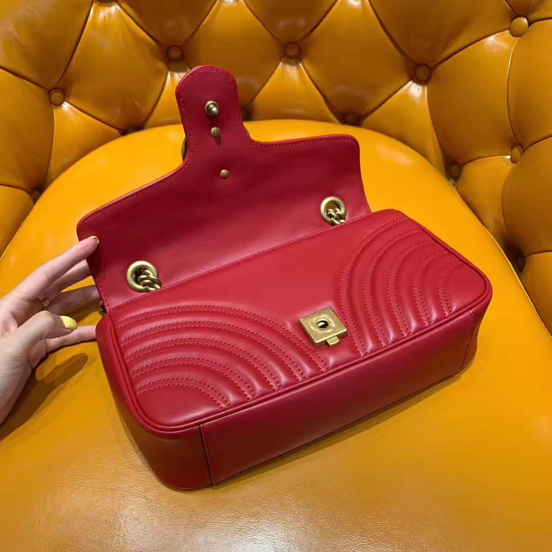 GG Marmont shoulder Bag 26cm