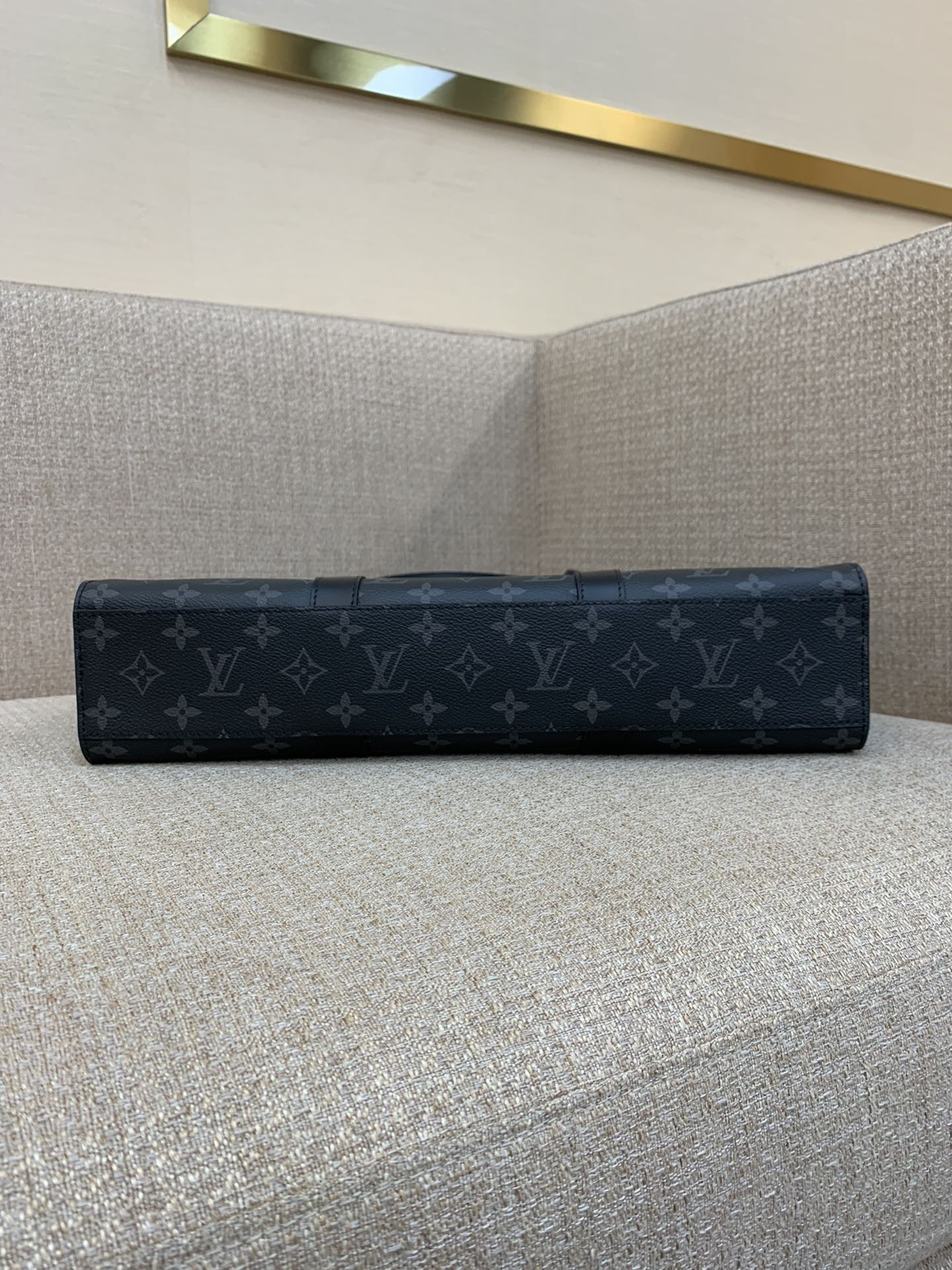 LV Sac Plat Horizontal Zippe M11742 39.8x30x5cm Without Box
