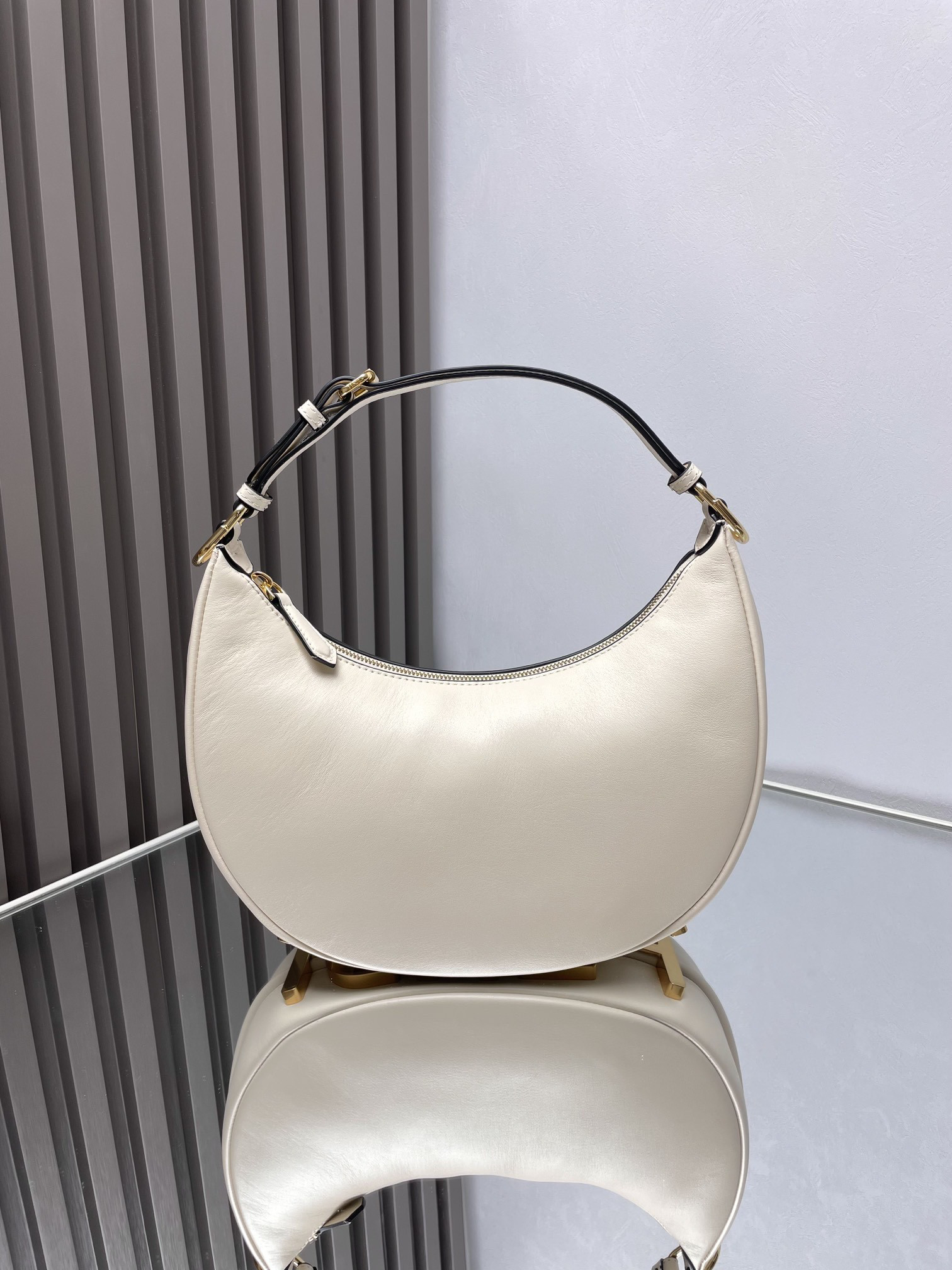 F**digraphy small 29x24x10cm