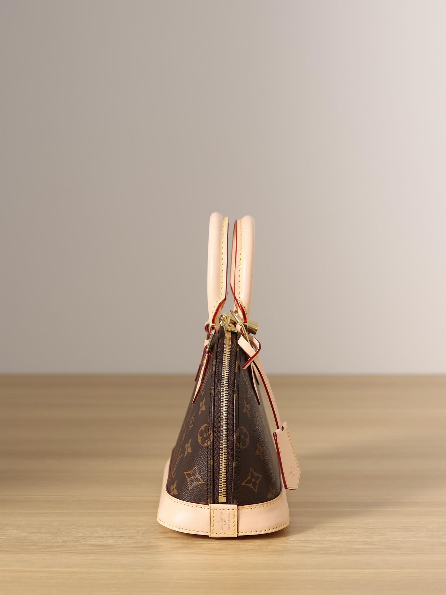 LV Alma bb M46990 25×19×12cm