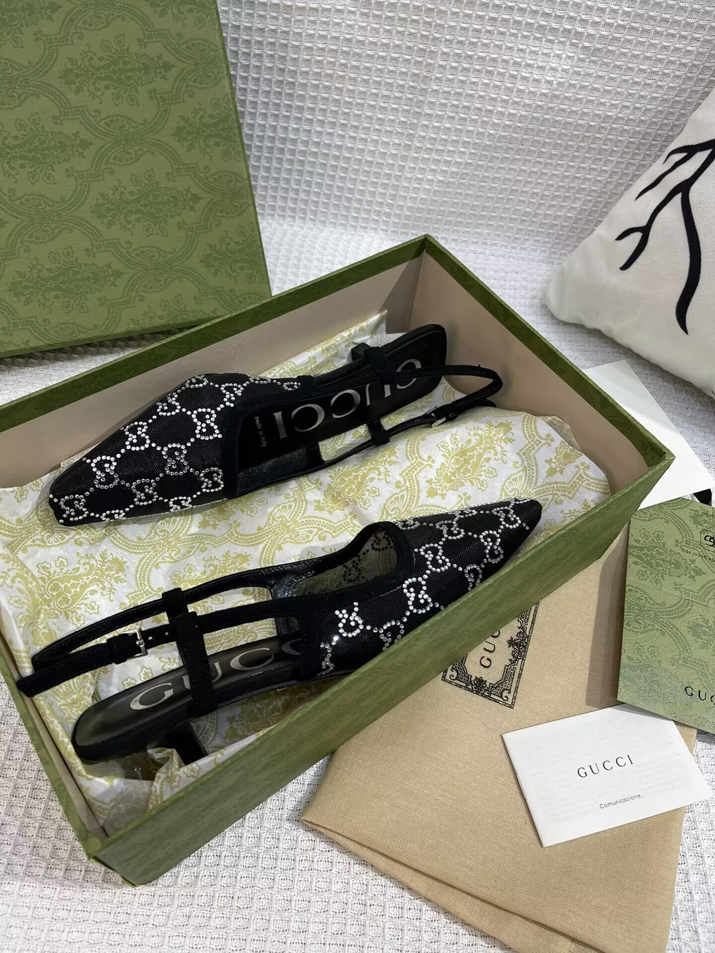 ua G*u*i gg slingback