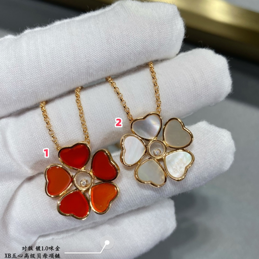 chopard five He**ts mother-of-pearl necklace