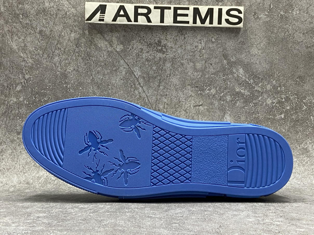 D*or b23 low top gradient blue