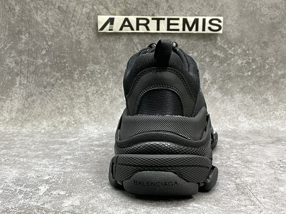 Balenciga Triple S Triple Black