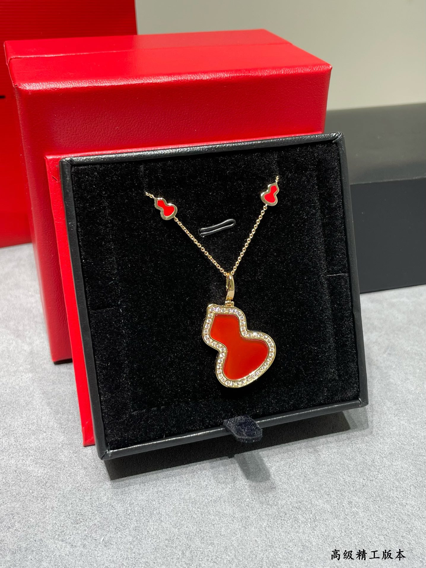 Qeelin Mini 8 Gourd Necklace