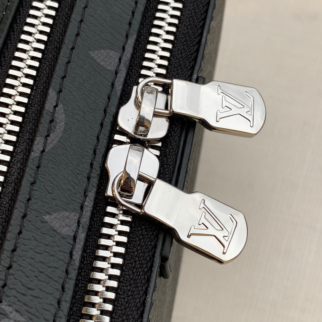 LV ALPHA WEARABLE WALLET M80741