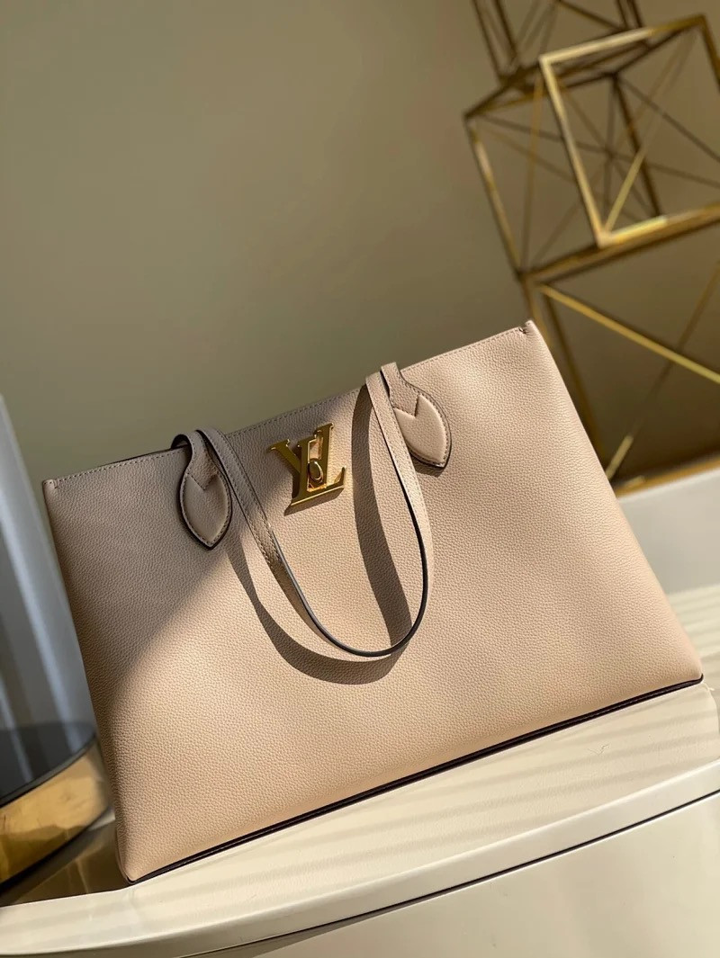 LV LOCKME SHOPPER M57346