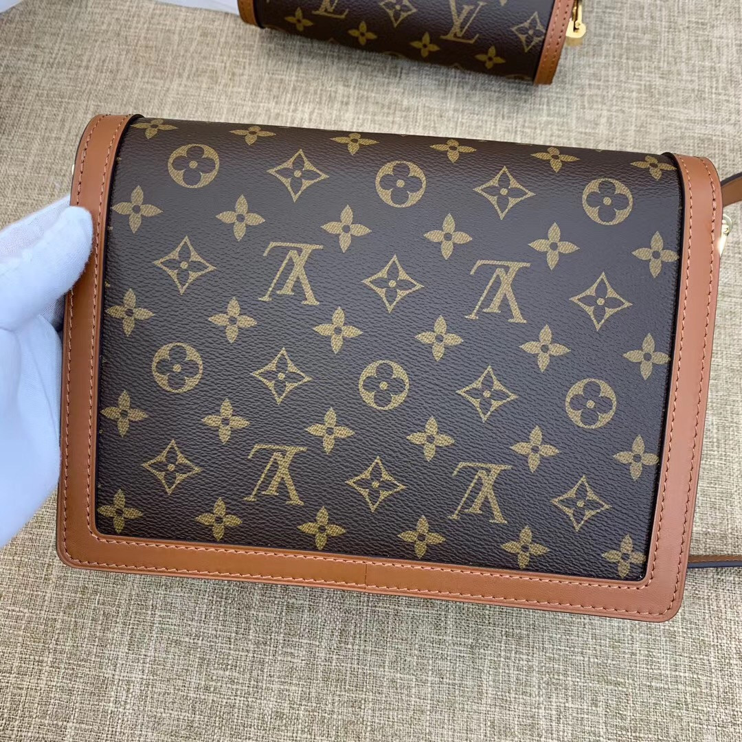 LV DAUPHINE MM M44391