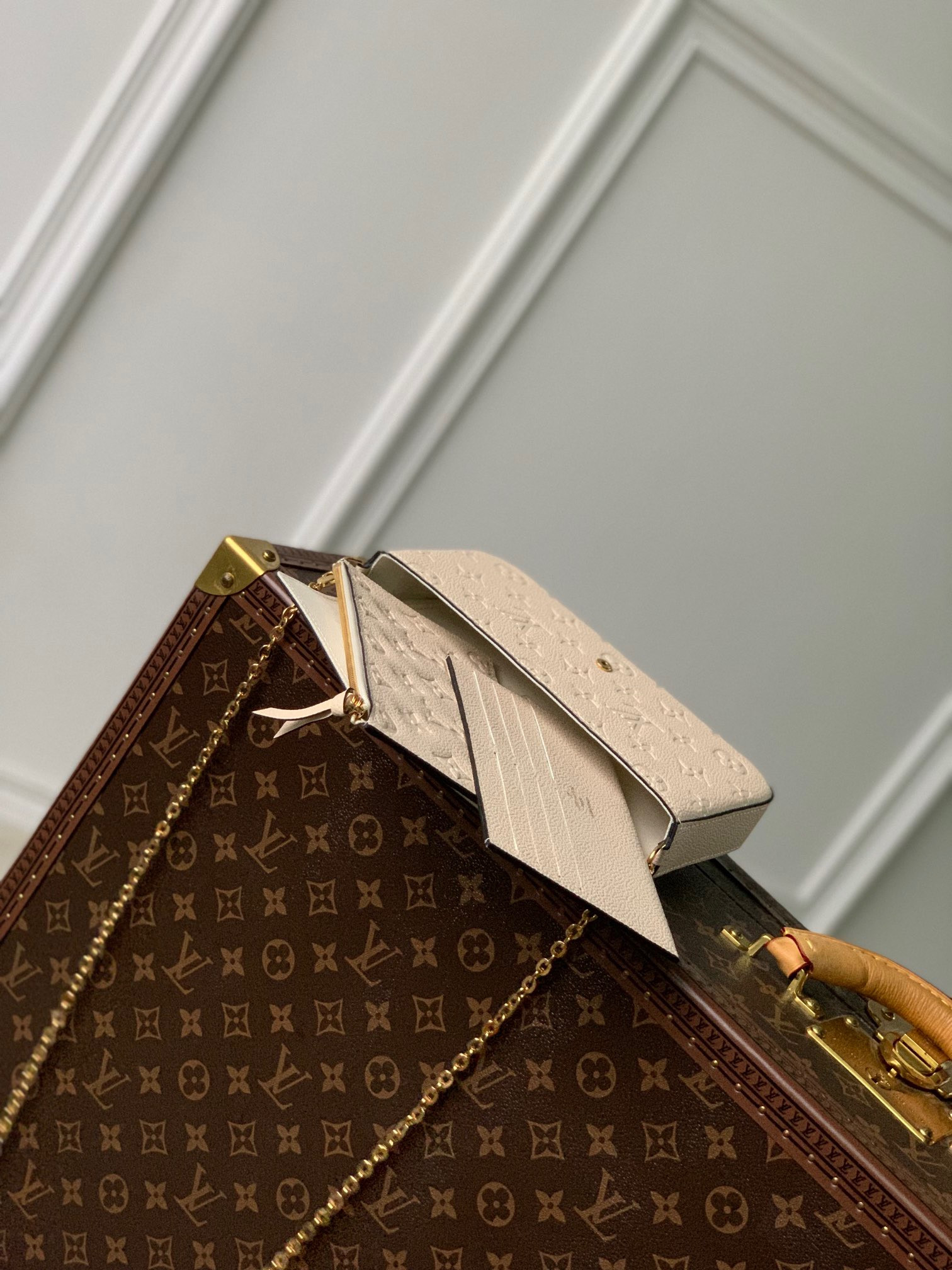 LV Félicie Pochette M82363
