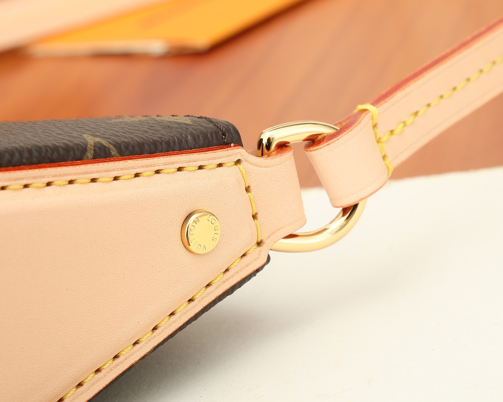 LV M47123 Pochette Tirette 22 x 12 x 5.5 cm