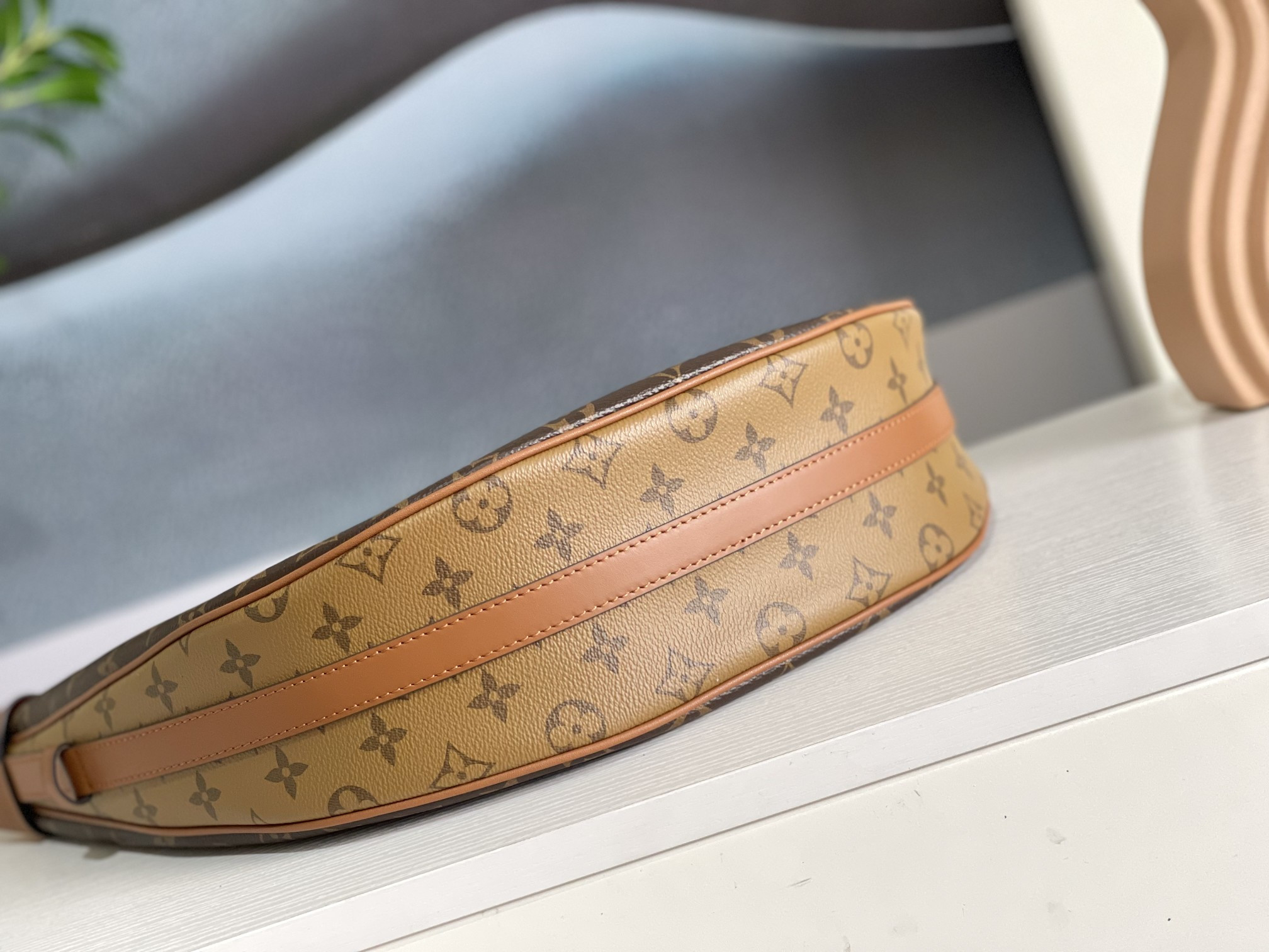 LV M46311 Loop Hobo 15 x 10.2 x 3.9 inches