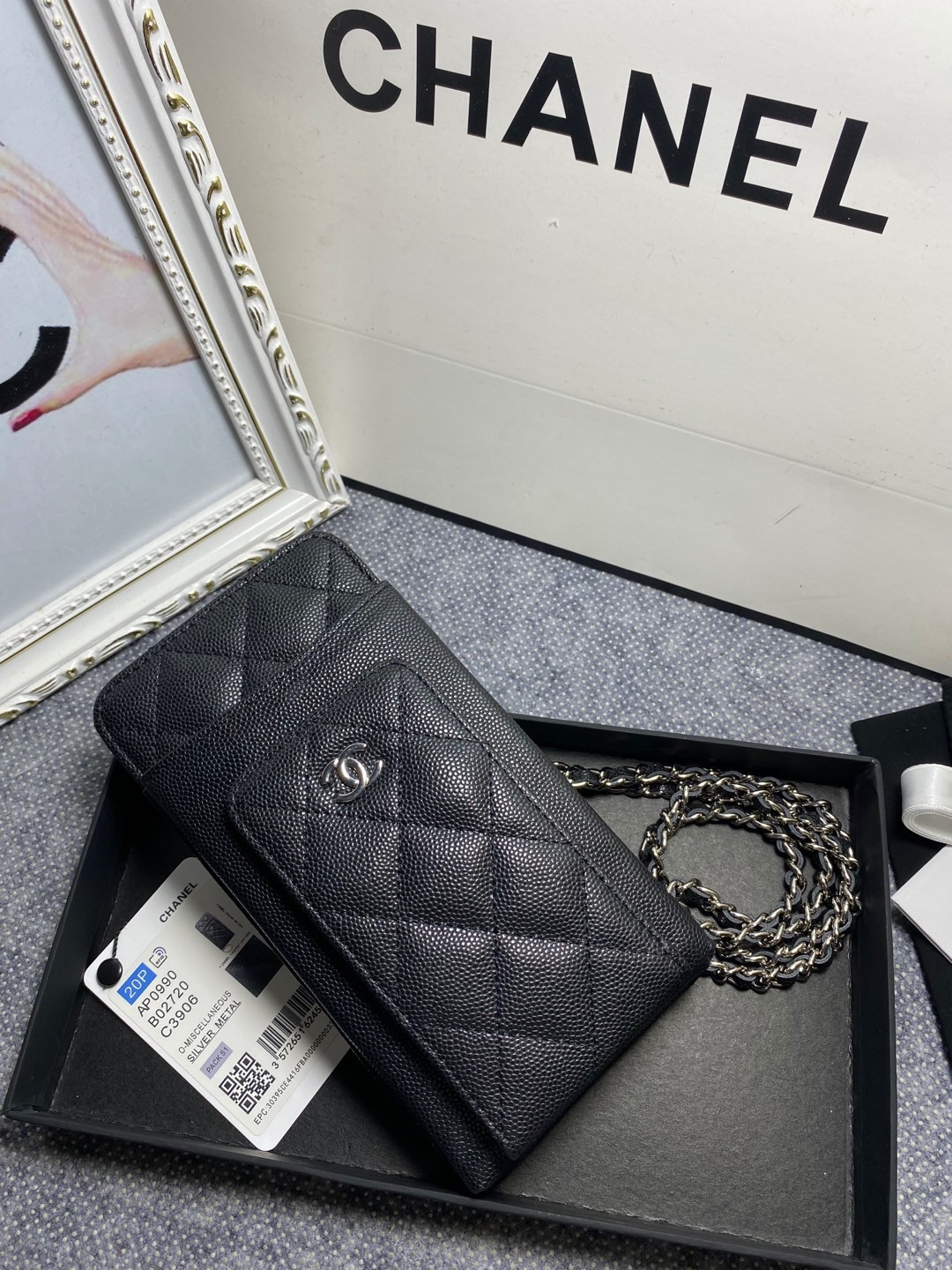 Ch*el long zipped wallet 19-11cm
