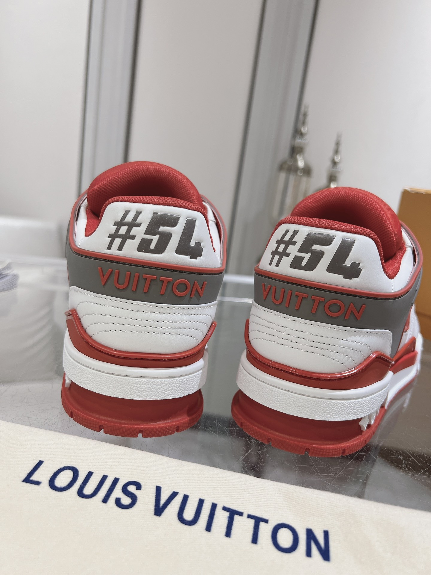 UA LV Trainer Sneaker