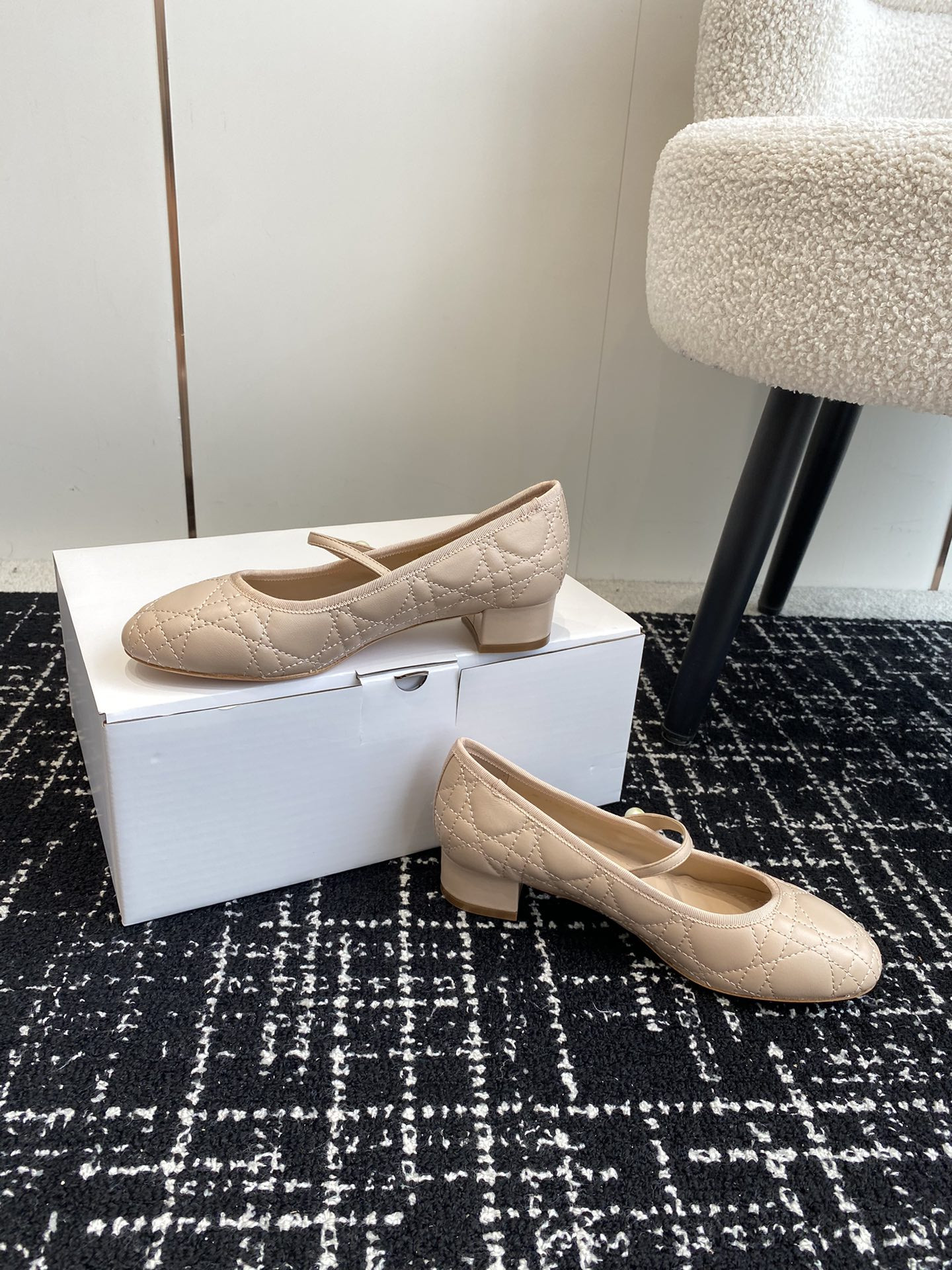 ua D*or ballet pump nude