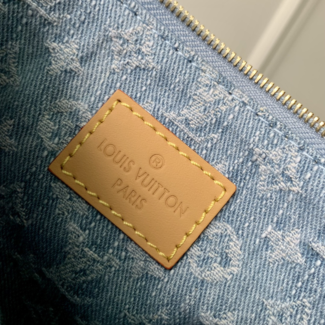 LV CarryAll PM M11462 11.4 x 9.4 x 4.7 in