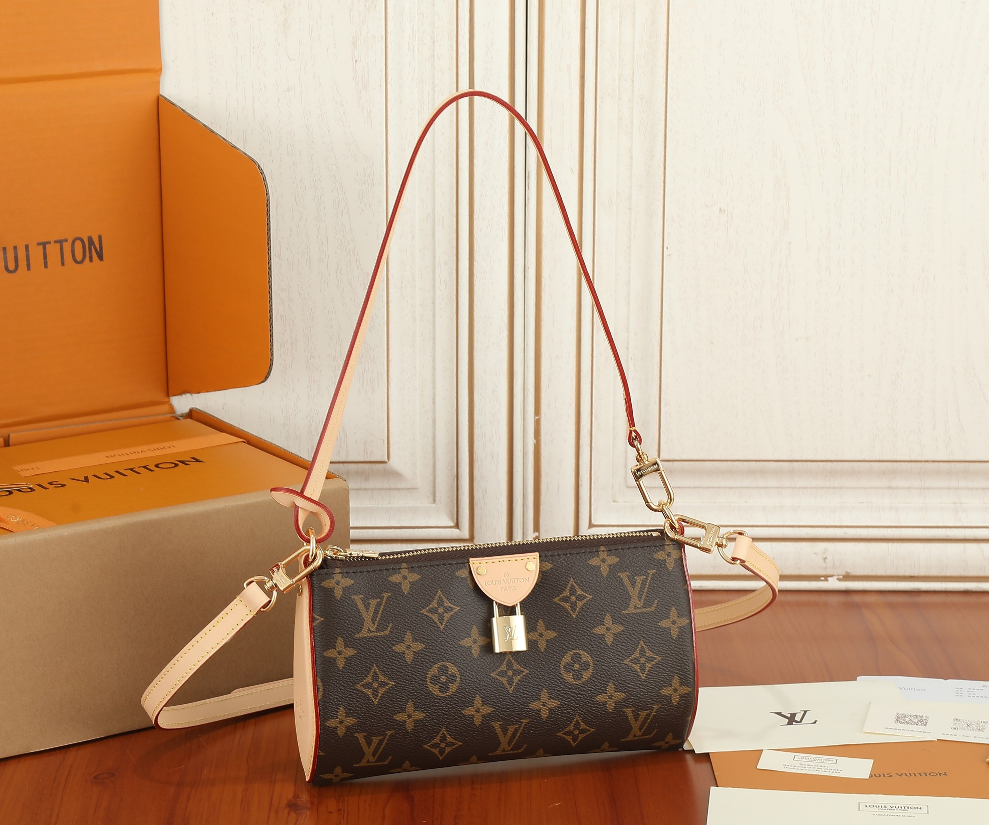 LV Pochette Tirette M12859 8.7 x 4.7 x 2.2 in