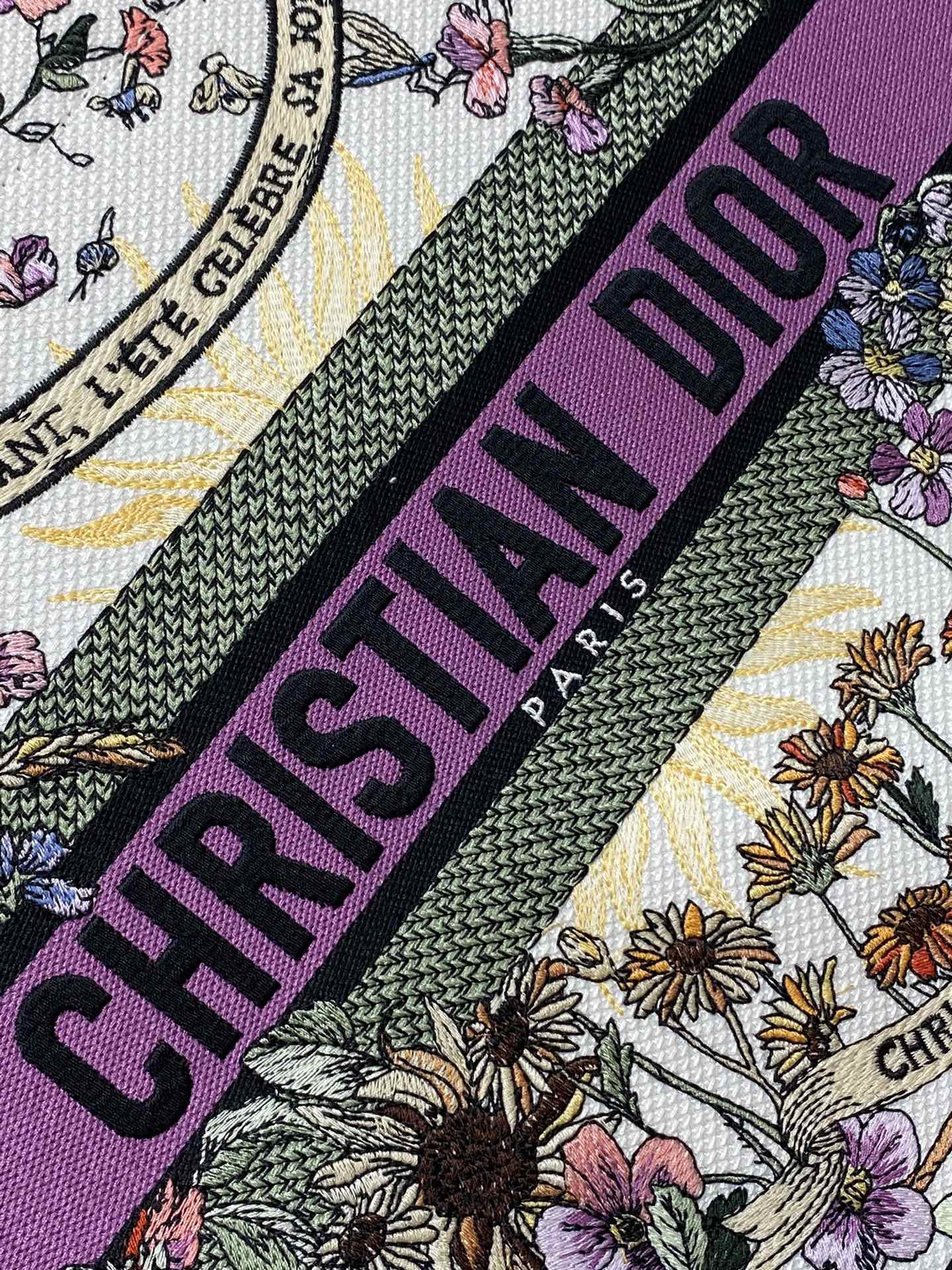 medium D*or book tote  ecru multicolor D*or 4 saisons Été soleil embroidery 36 x 27.5 x 16.5 cm