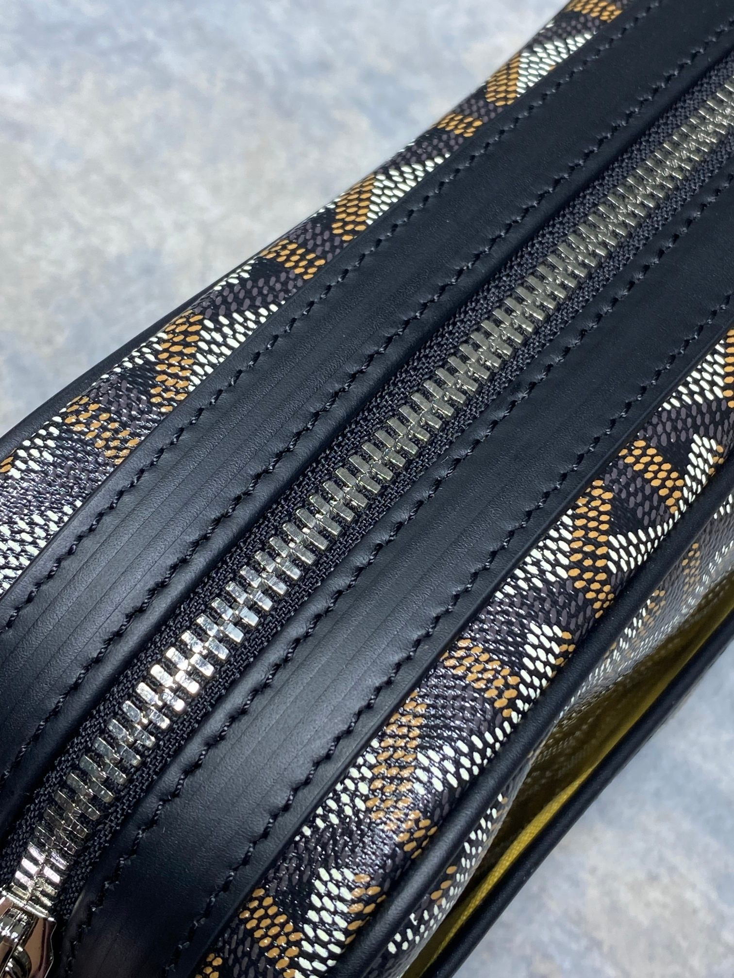 Go*ard cap-vert pm bag 13x6.5x22cm