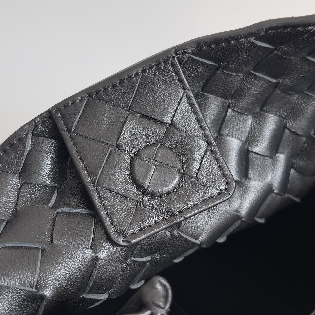 bo*te*ga Ve*ne*ta medium andiamo 32x25x11cm