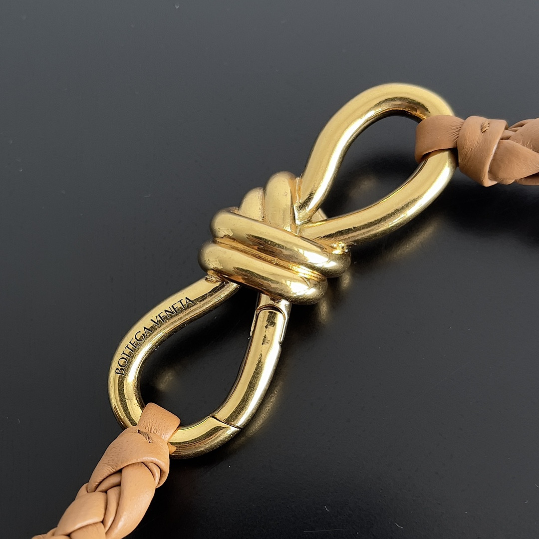 bo*te*ga Ve*ne*ta small andiamo 25x22x10.5cm