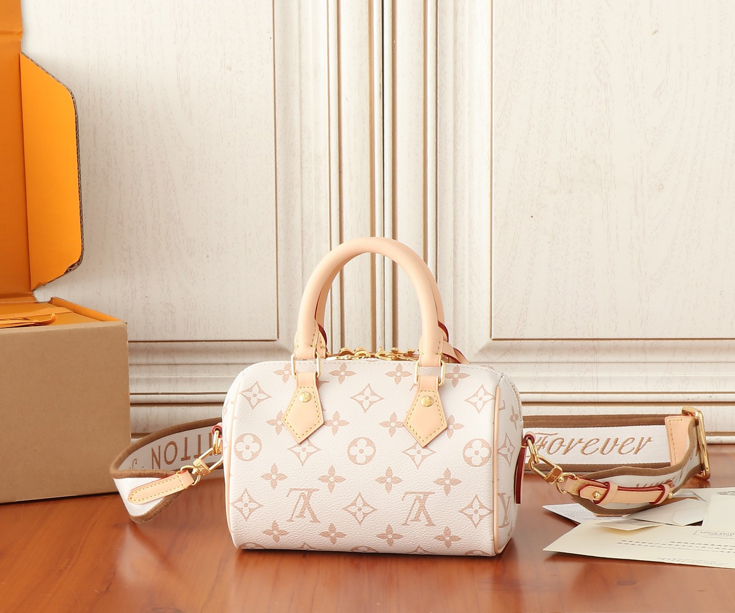 LV Speedy 18 M24474 18x12.5x11CM