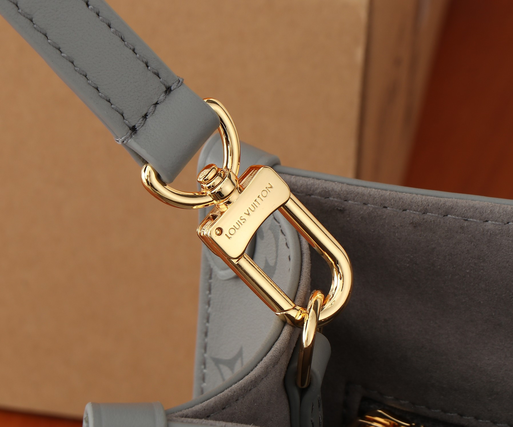 LV Monogram Ink  Small OnTheGo  M12465 25x19x11.5CM