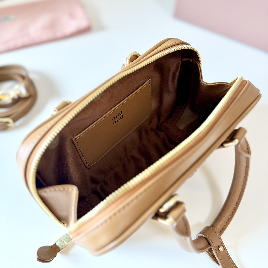 Miu Miu Arcadie leather mini-bag 19X10X5cm