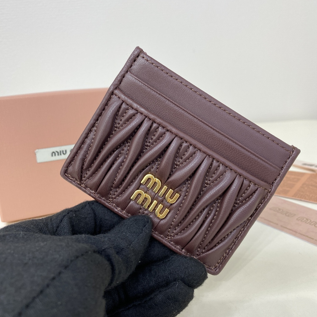 Miu Miu Matelassé nappa leather card holder 8x10.5cm