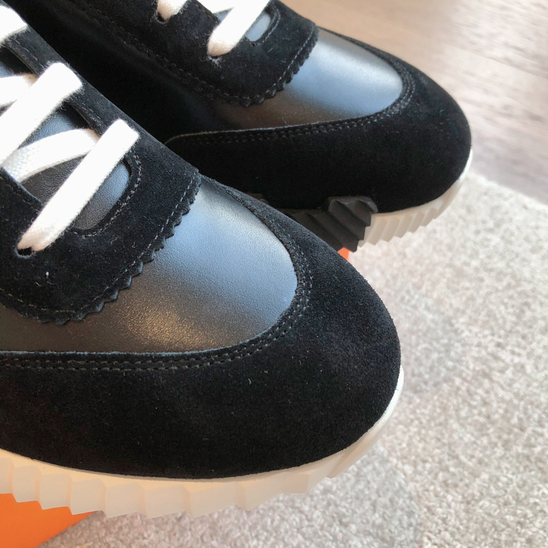 ua H**me5 bouncing sneaker