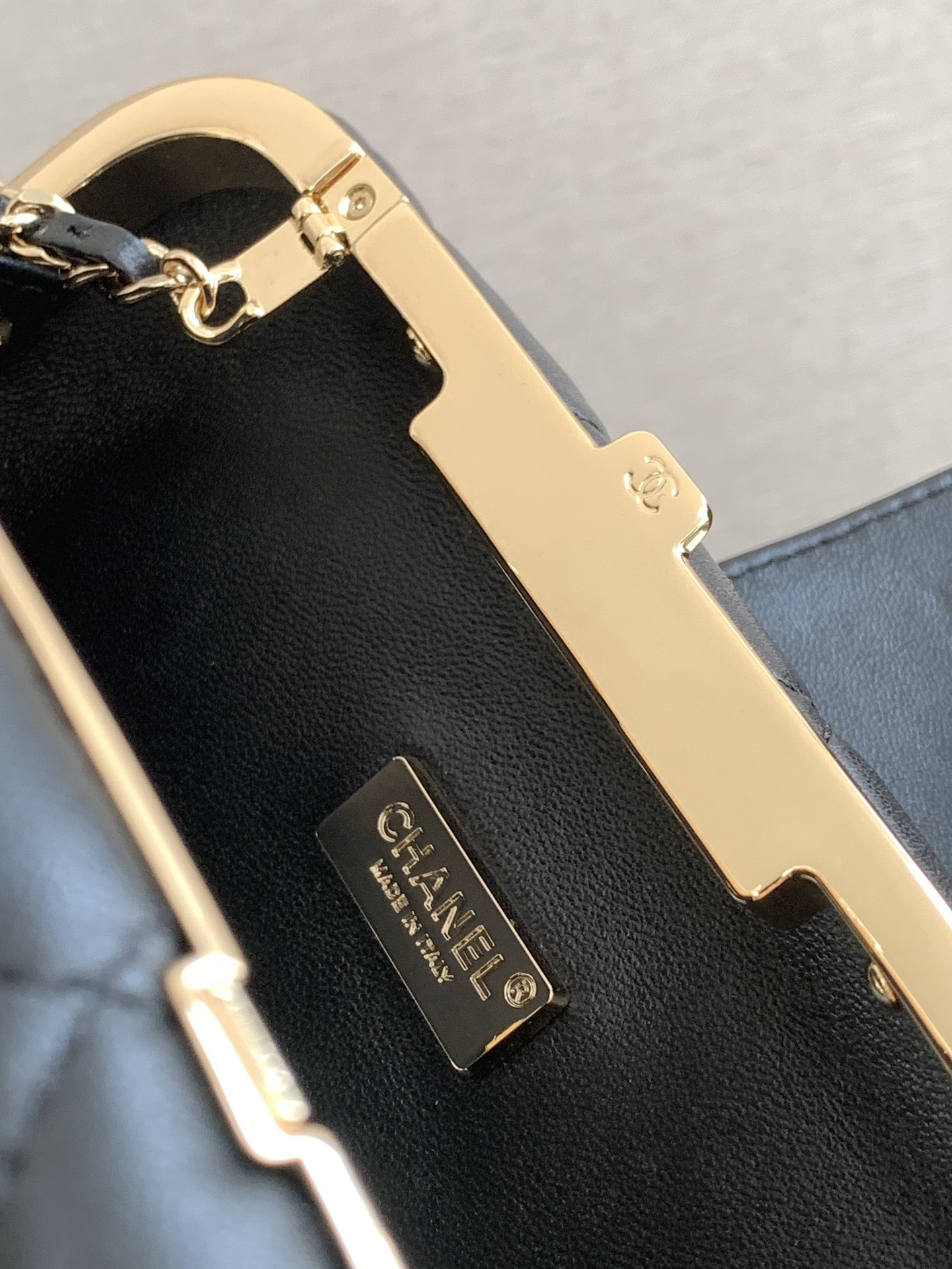 Ch*el clip bag 13x18x5cm