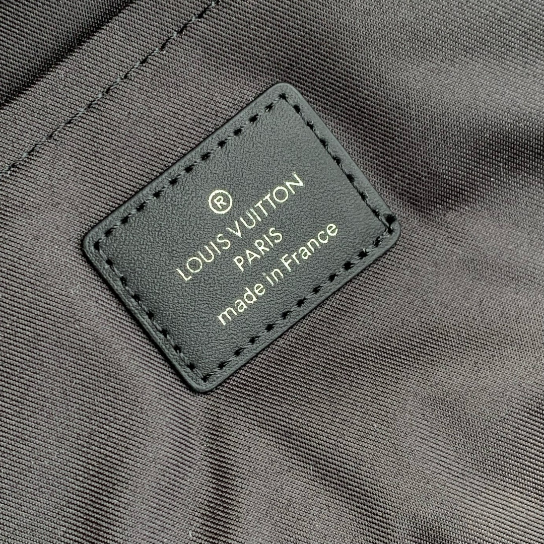 LV Discovery Slim Backpack M14020 28x38x13cm