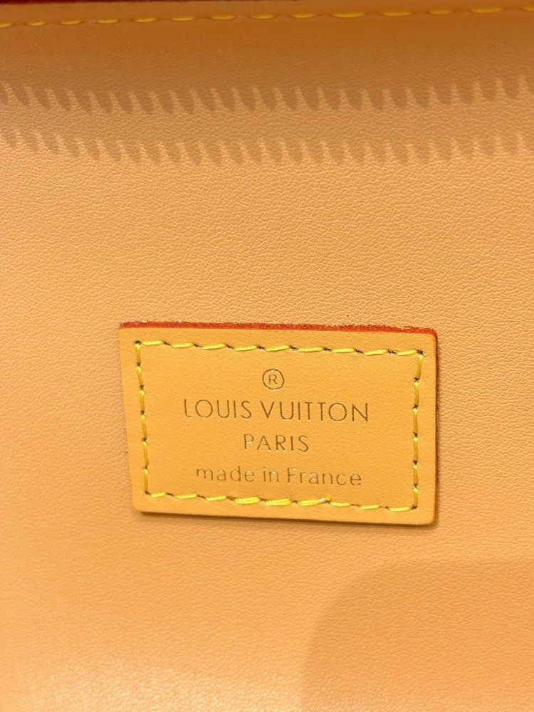 LV Bone Wearable Wallet M12615 24x14x6cm