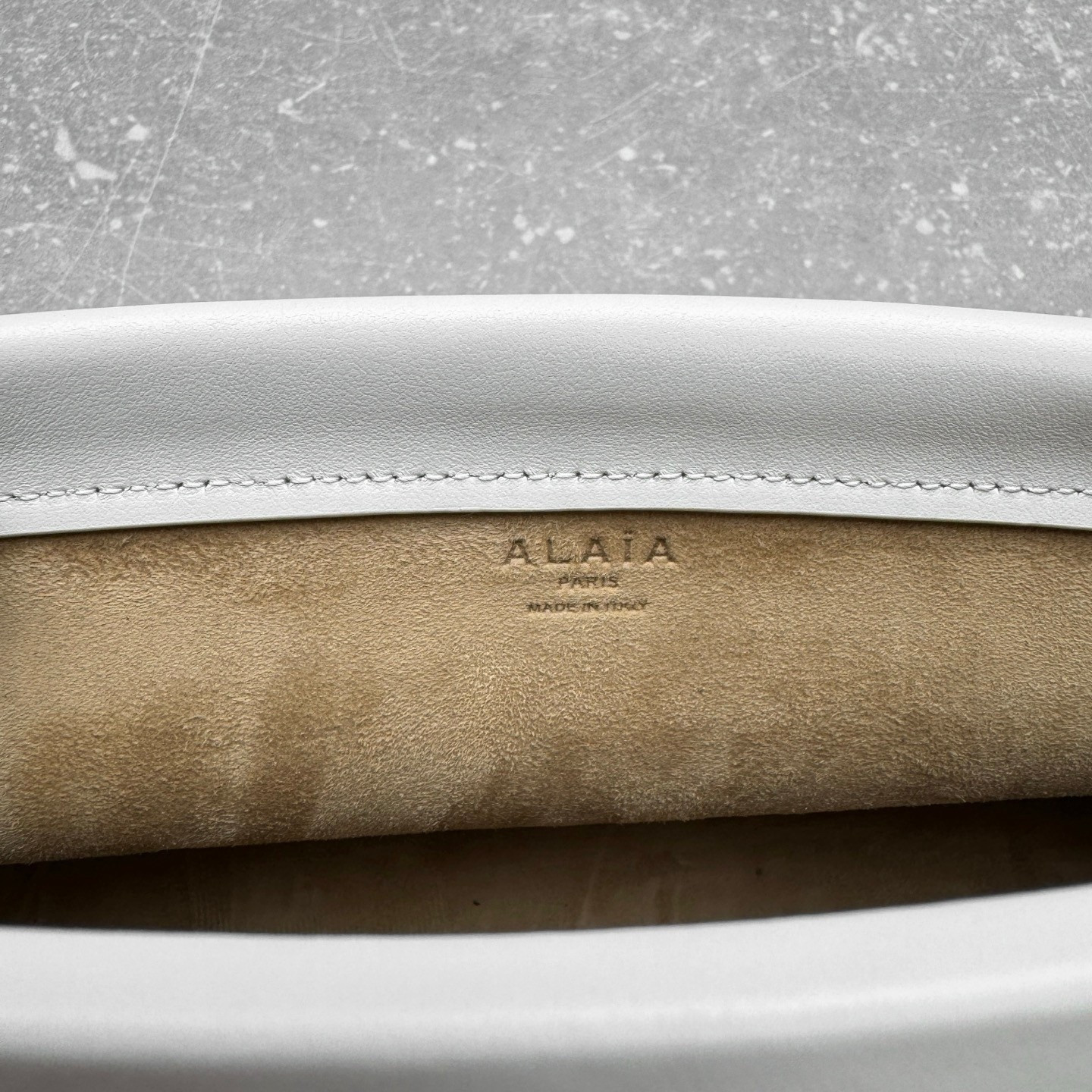 ALAÏA LE CLICK EAST WEST MEDIUM BAG 30x14x9cm