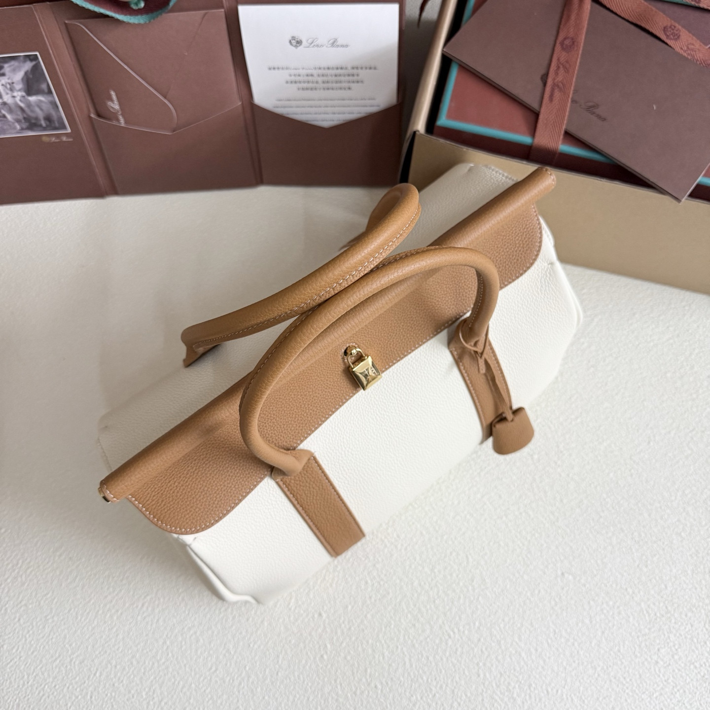 L**o p*ana loom l32 calfskin 33x23x18cm